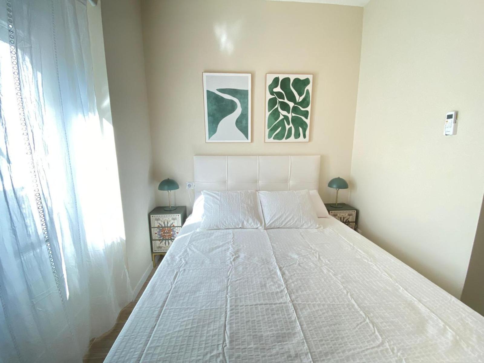 Estudios Gran Via Apartament Madryt